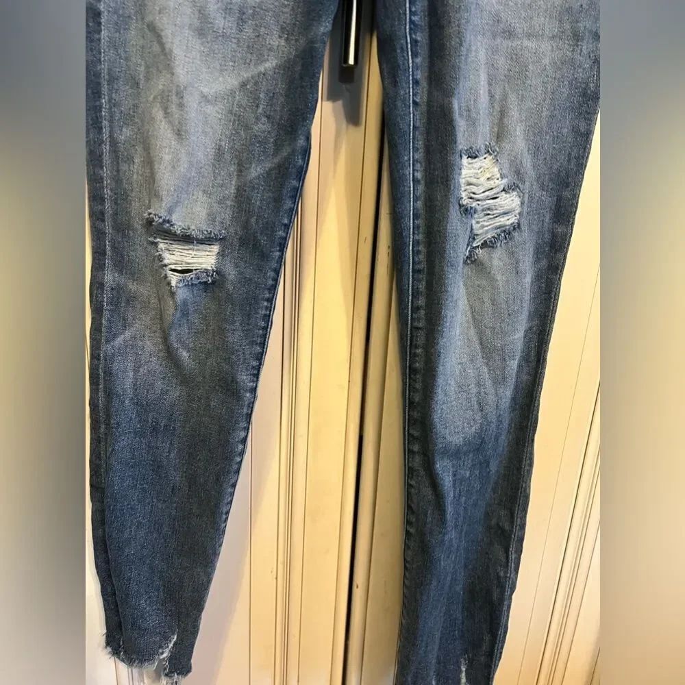J Brand Alana High Rise CroppedāSkinny Jeans Ripped Distressed Hem Teardrop 27